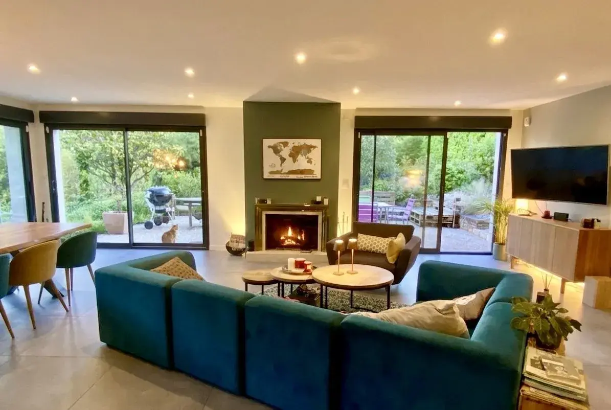 Maison à louer à Saint-Cyr-au-Mont-d'Or — photo 1